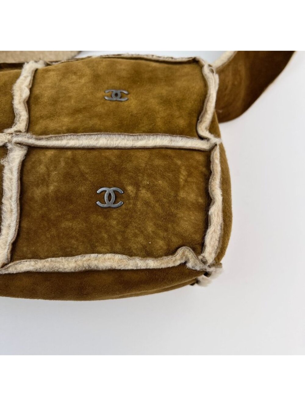 Chanel CC Logo Quilted Shoulder Bag Brown Mouton Suede Vintage - Picture 10 of 15